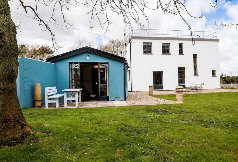 The Control Tower Vegetarian B&b