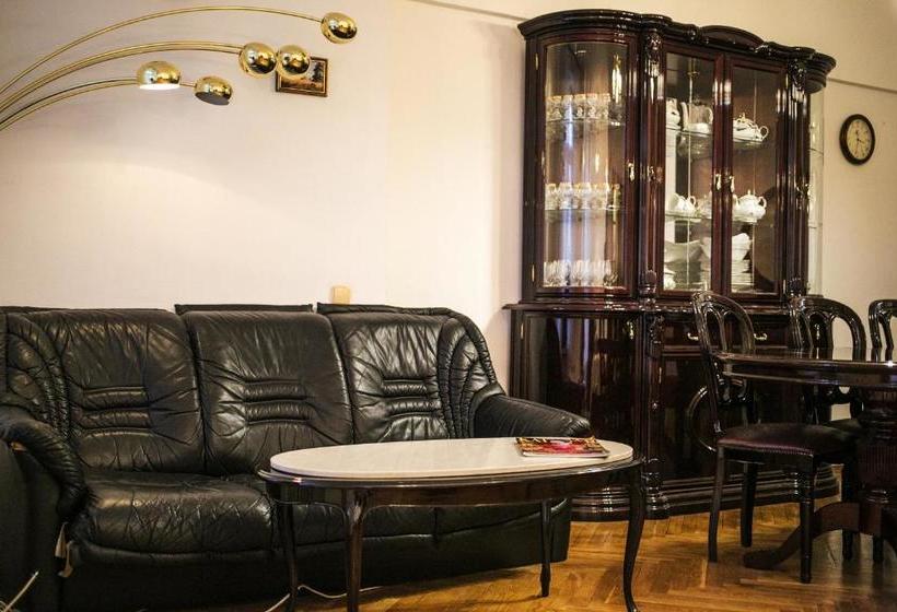 Versal Hotel On Kutuzovskiy