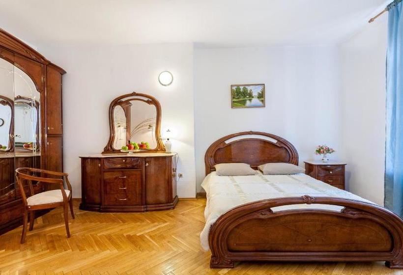 Versal Hotel On Kutuzovskiy