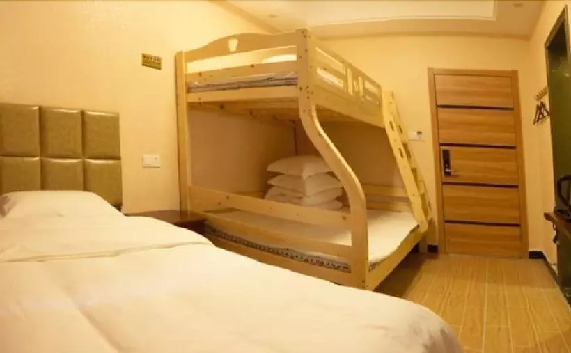 Zhangjiajie Zaihuilou Inn