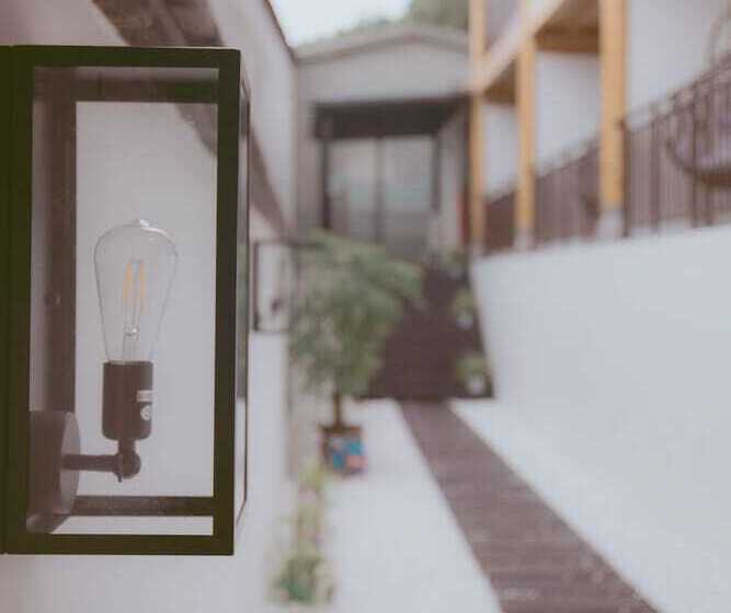 فندق فئة نجمة واحدة The Yan House Tengchong