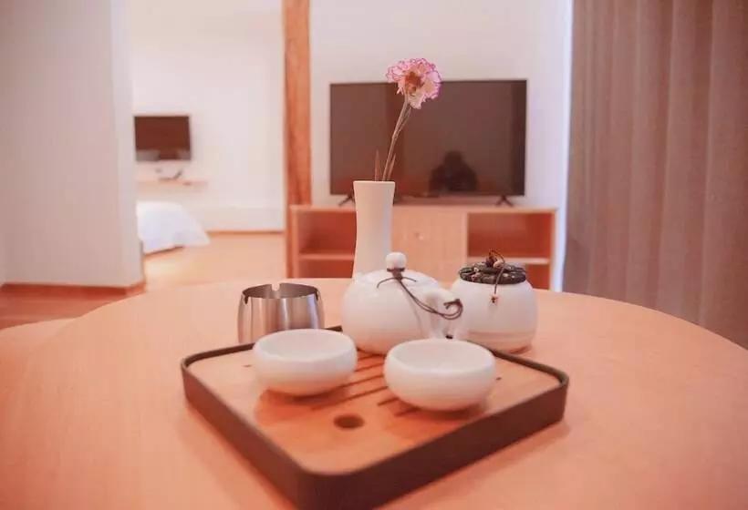 簡易ホテル The Yan House Tengchong