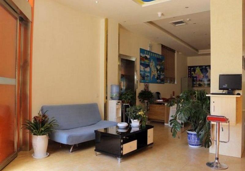 ホテル 7 Days Inn