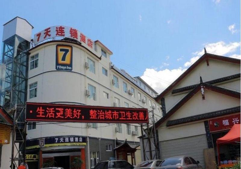 ホテル 7 Days Inn