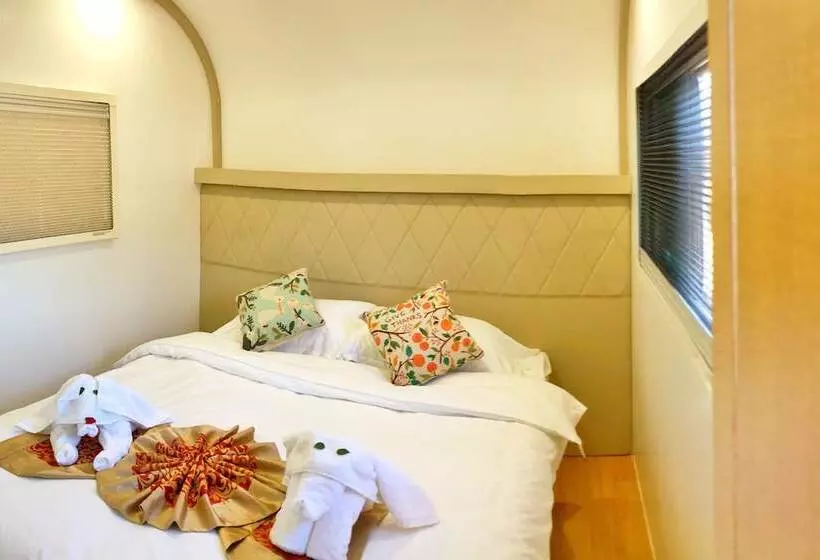 Hotelli Micheng Rv Lijiang Camping