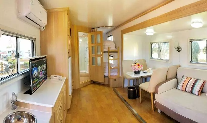 Hotelli Micheng Rv Lijiang Camping