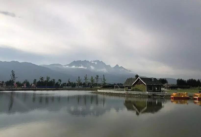 Hotelli Micheng Rv Lijiang Camping