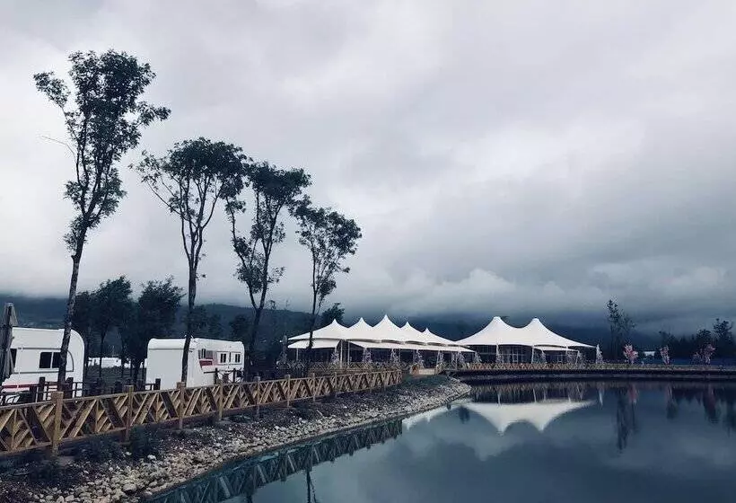 Hotelli Micheng Rv Lijiang Camping