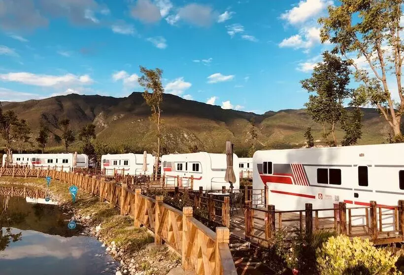 Hotelli Micheng Rv Lijiang Camping