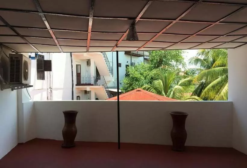 هتل Stone Town Sea View