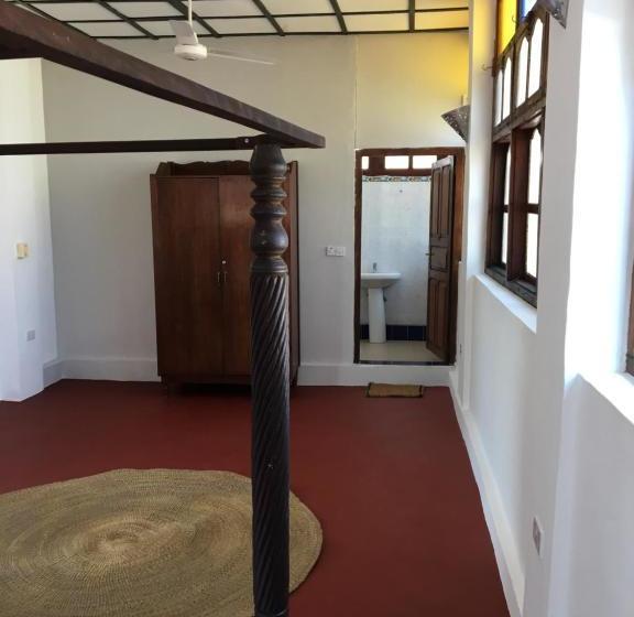 هتل Stone Town Sea View