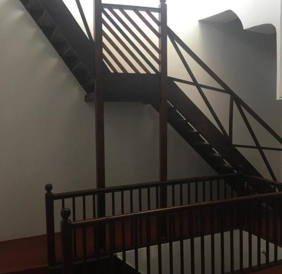 هتل Stone Town Sea View