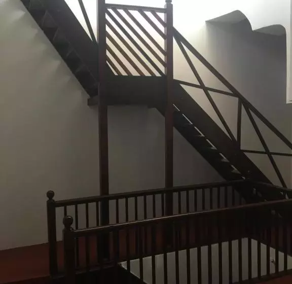 هتل Stone Town Sea View