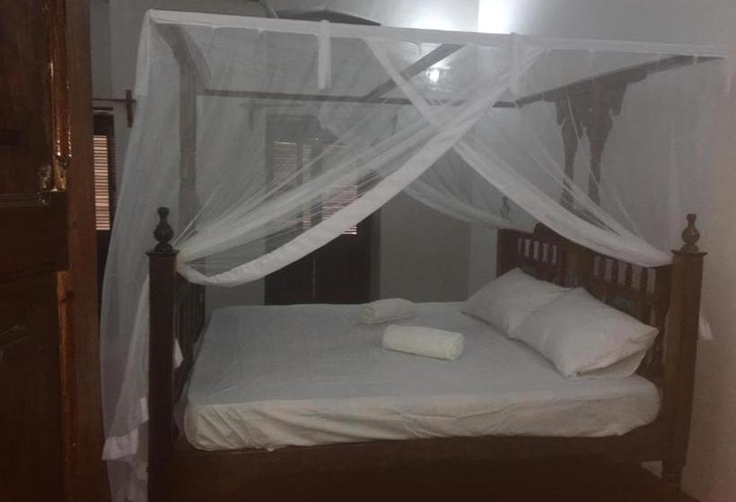 هتل Stone Town Sea View