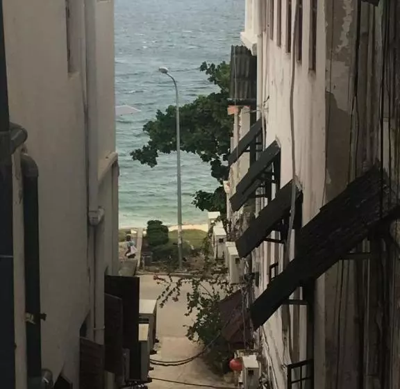هتل Stone Town Sea View