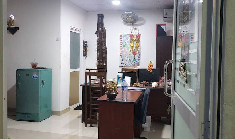 ホテル Crown Plaza Katunayake