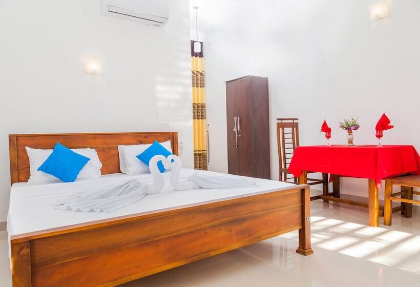 ホテル Crown Plaza Katunayake