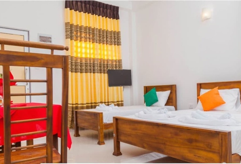 ホテル Crown Plaza Katunayake