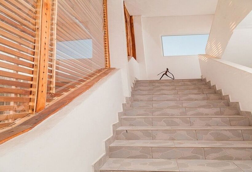 ホテル Crown Plaza Katunayake