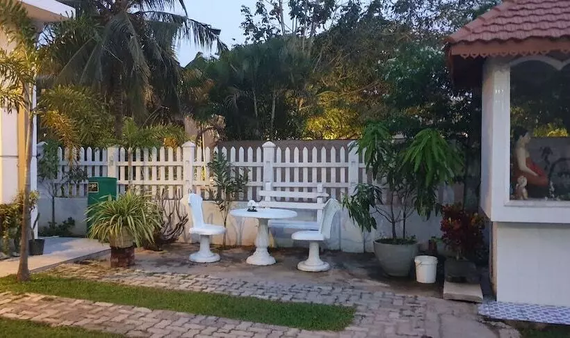 Hotelli Crown Plaza Katunayake