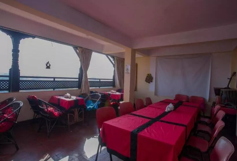 هتل Oyo 258 Heart Of Bhaktapur Guest House