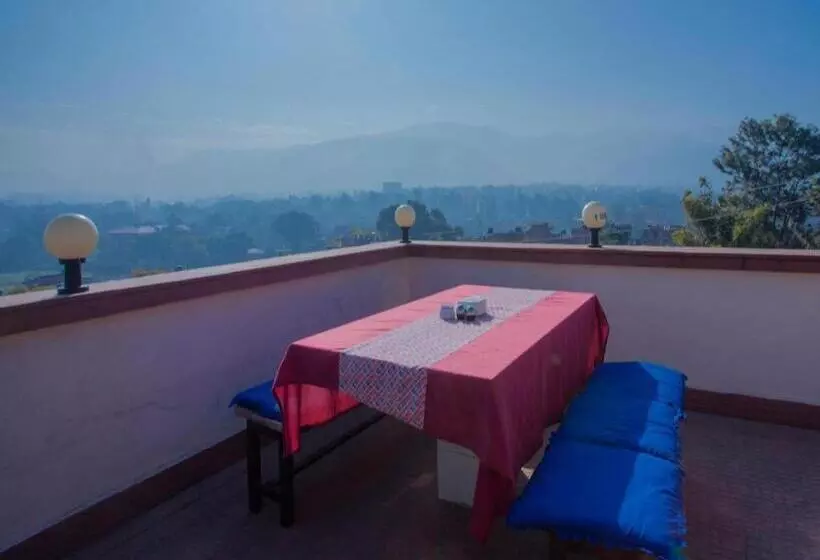 هتل Oyo 258 Heart Of Bhaktapur Guest House