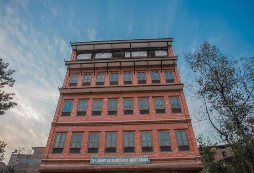 هتل Oyo 258 Heart Of Bhaktapur Guest House