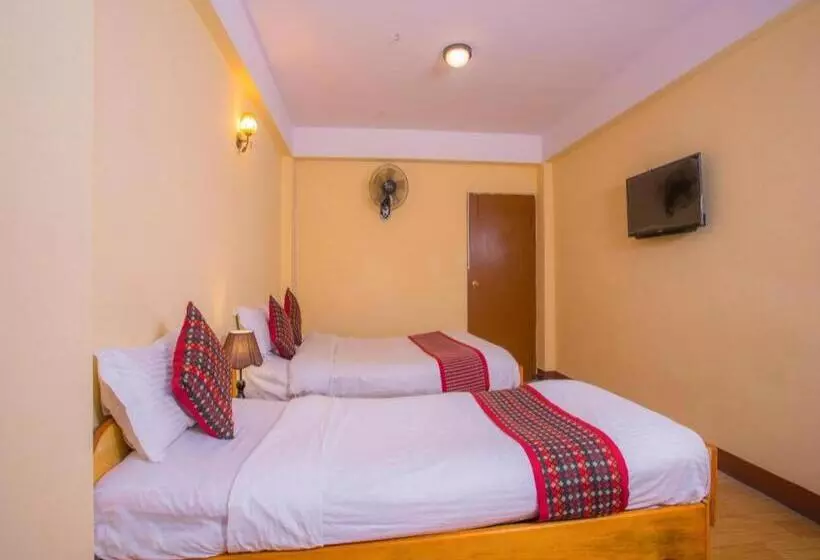 هتل Oyo 258 Heart Of Bhaktapur Guest House