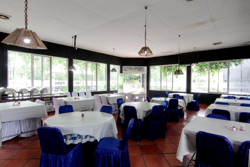 ホテル Popi Pondok Pisang