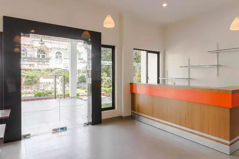 ホテル Reddoorz Premium @ Setiabudi Medan