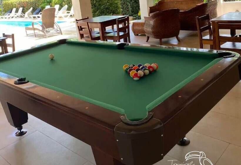 هتل Tropical Garden