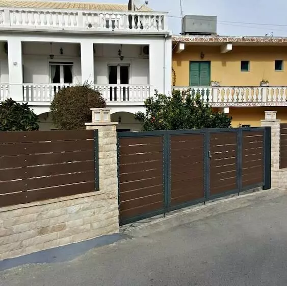 Galini Beach Studios And Penthouse