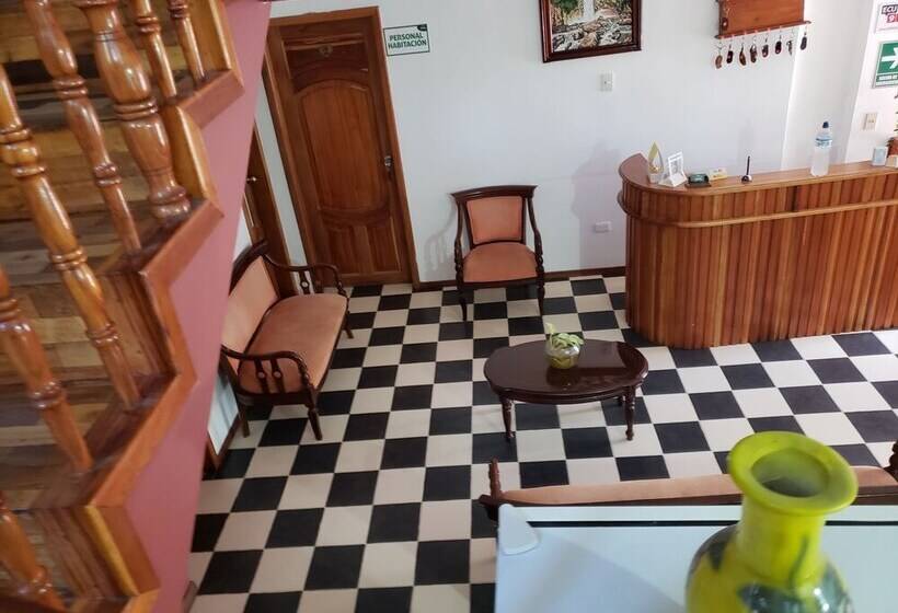 Hostal Monte Real