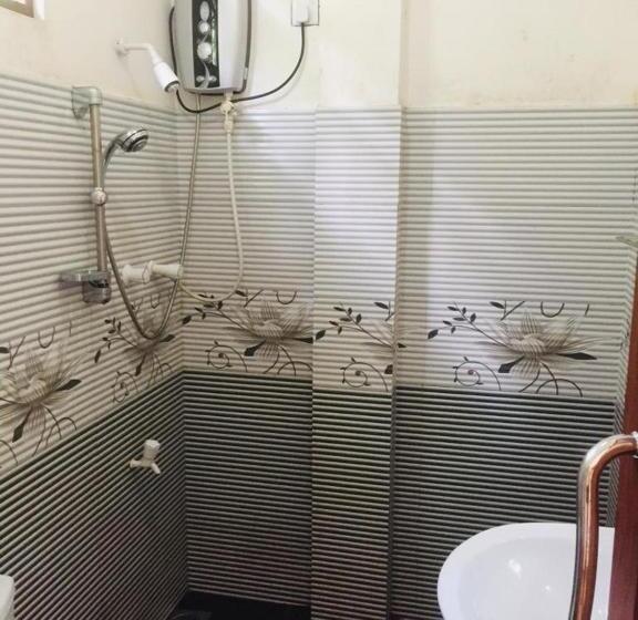 בית מלון כפרי Vrk Adventure Base Camp