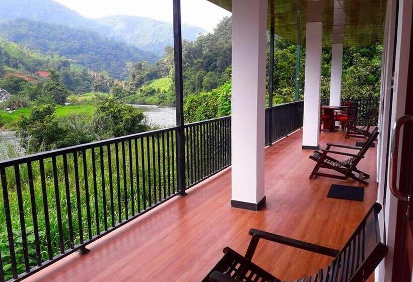 בית מלון כפרי Vrk Adventure Base Camp