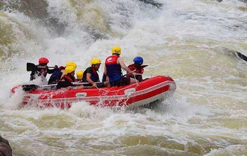 בית מלון כפרי Vrk Adventure Base Camp