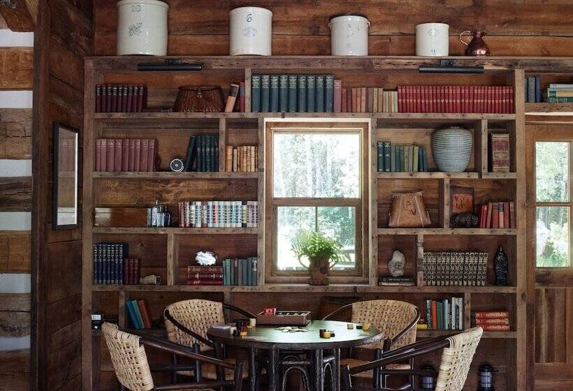 호텔 Eleven Taylor River Lodge