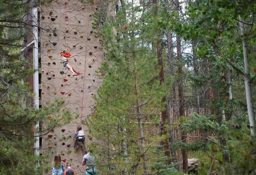 Hotelli Eleven Taylor River Lodge