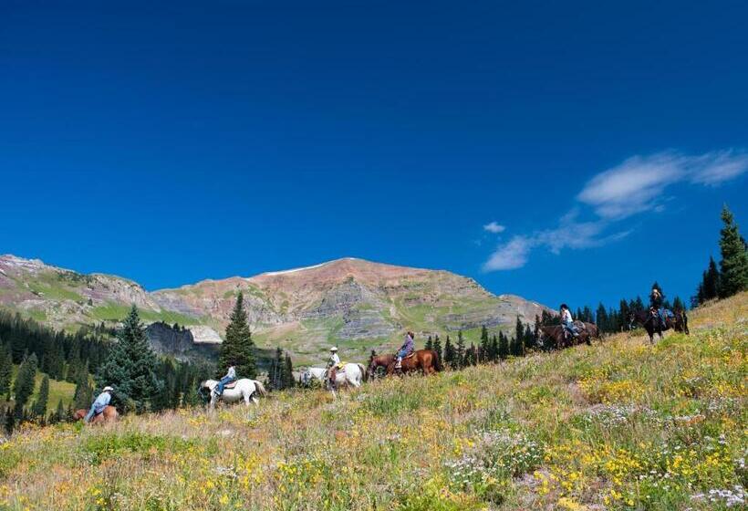 호텔 Eleven Taylor River Lodge