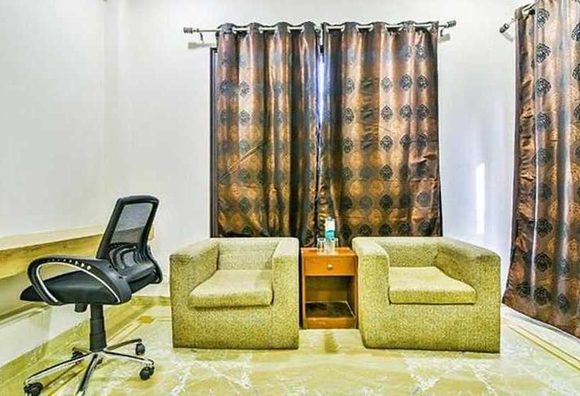 Fabhotel Rallkmas Cyber City