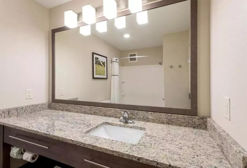 Grandstay Hotel & Suites Rock Valley