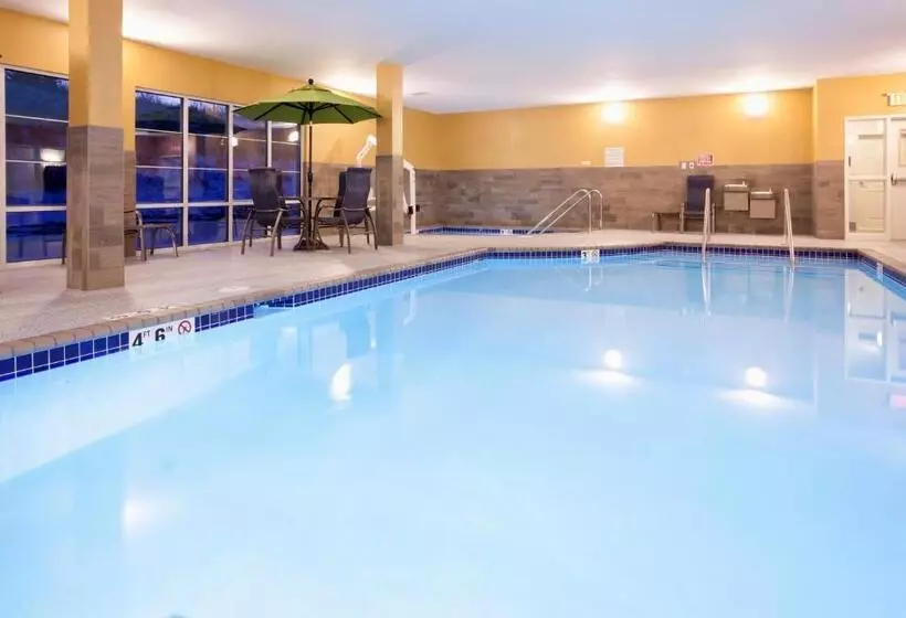 Grandstay Hotel & Suites Rock Valley