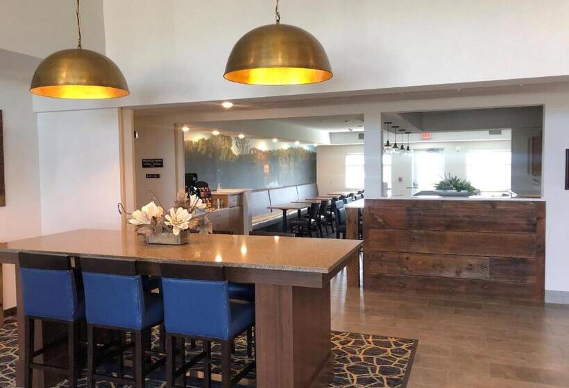 Grandstay Hotel & Suites Rock Valley