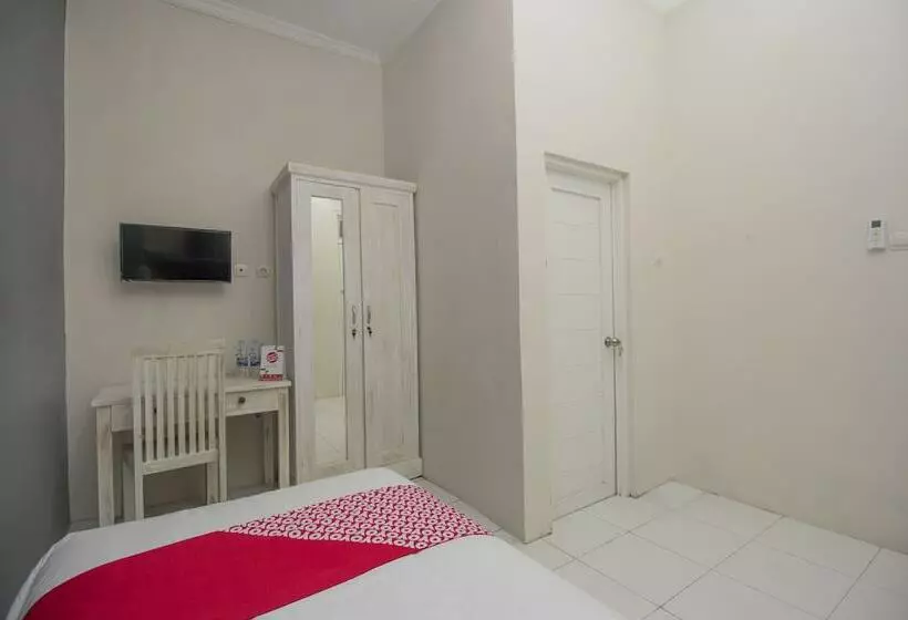 Hotelli Irooms Homestay By Oyo Rooms