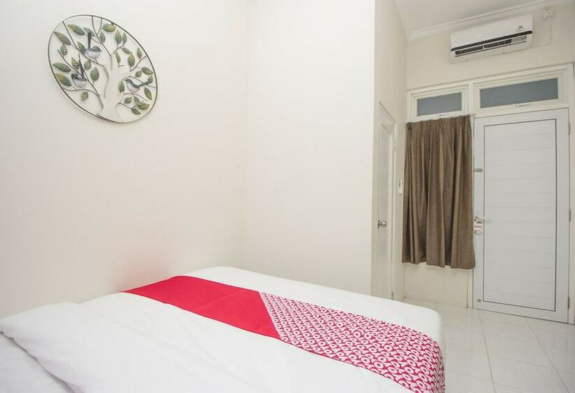 Hotel Irooms Homestay By Oyo Rooms