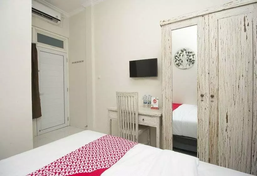 Hotelli Irooms Homestay By Oyo Rooms