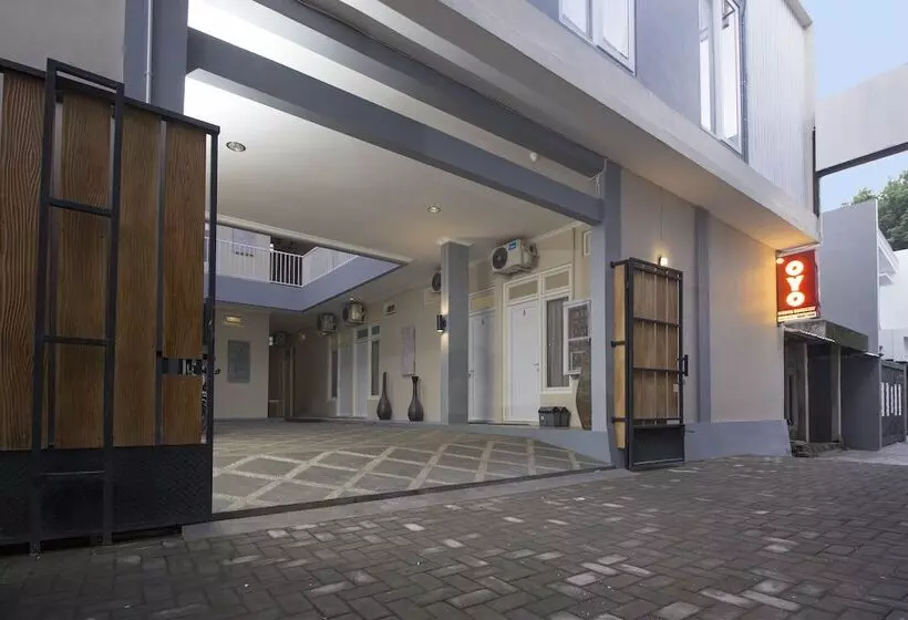 Hotelli Irooms Homestay By Oyo Rooms
