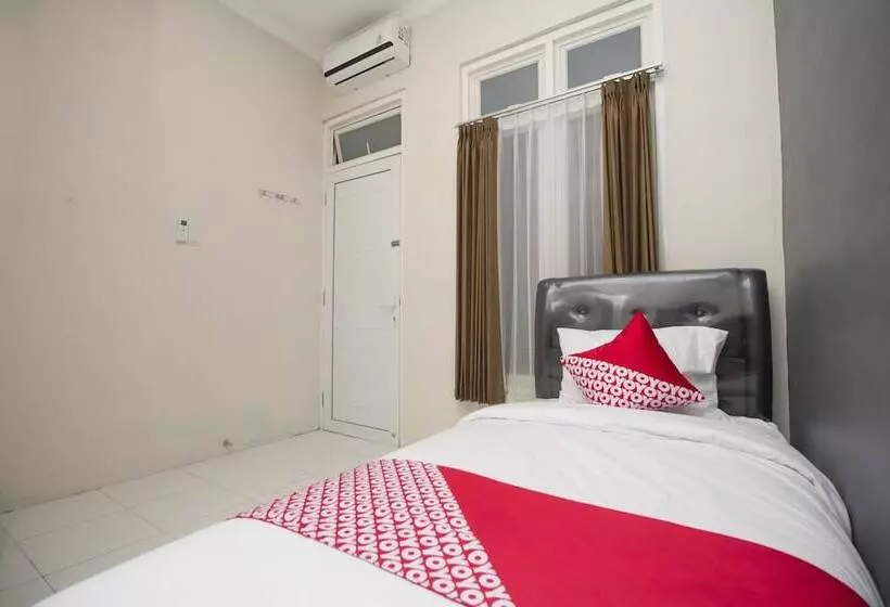 Hotelli Irooms Homestay By Oyo Rooms