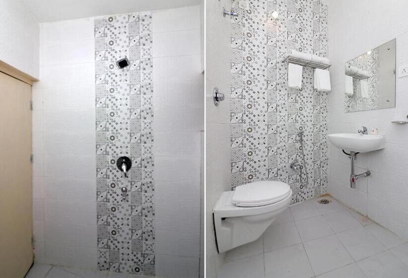 هتل Oyo 18966 Canal Inn