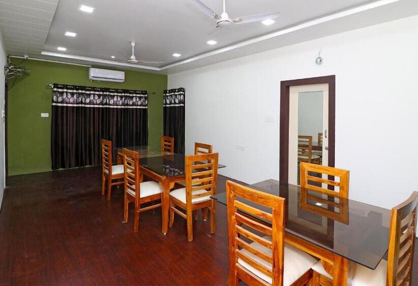 هتل Oyo 18966 Canal Inn